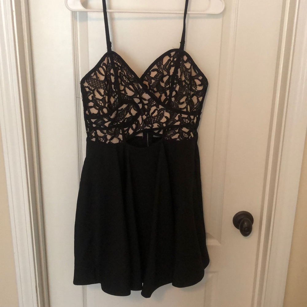 Black and Cream Dress Size Large
